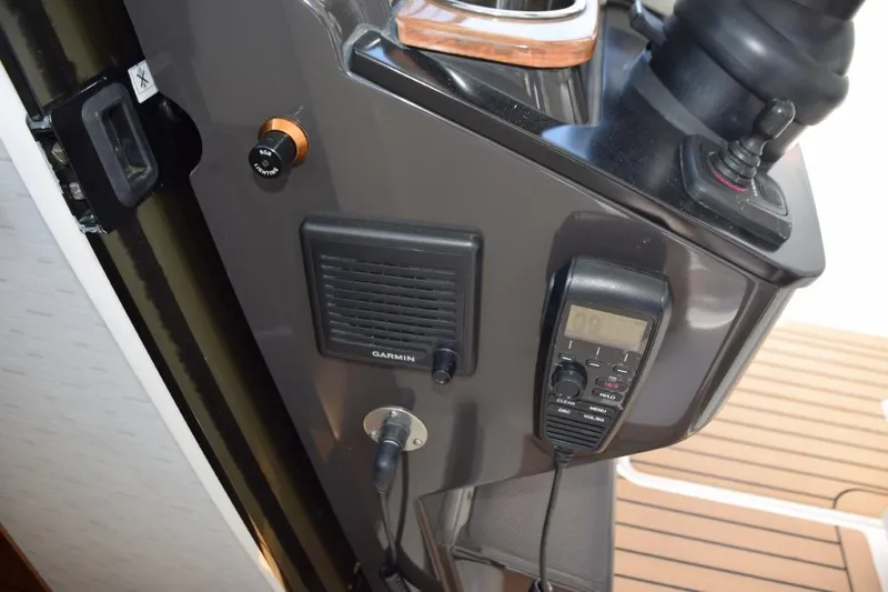 Erika Ray Yacht Photos Pics Full function VHF mike with remote speaker, bow thruster control
