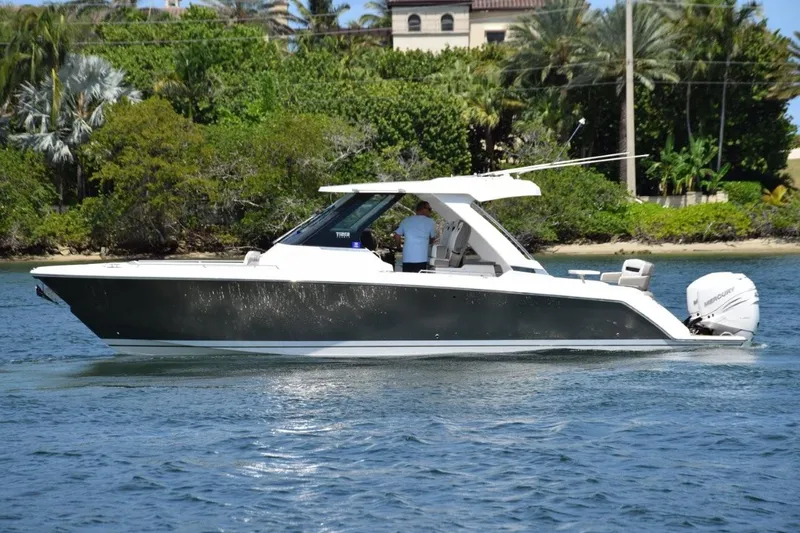 Erika Ray Yacht Photos Pics 