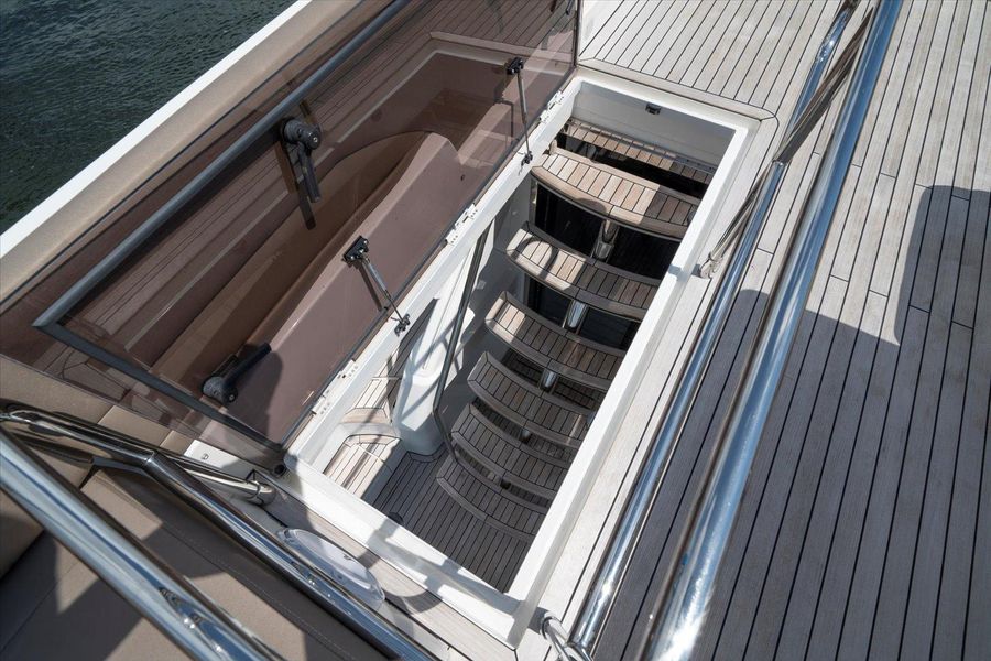 2017 Fairline 53
