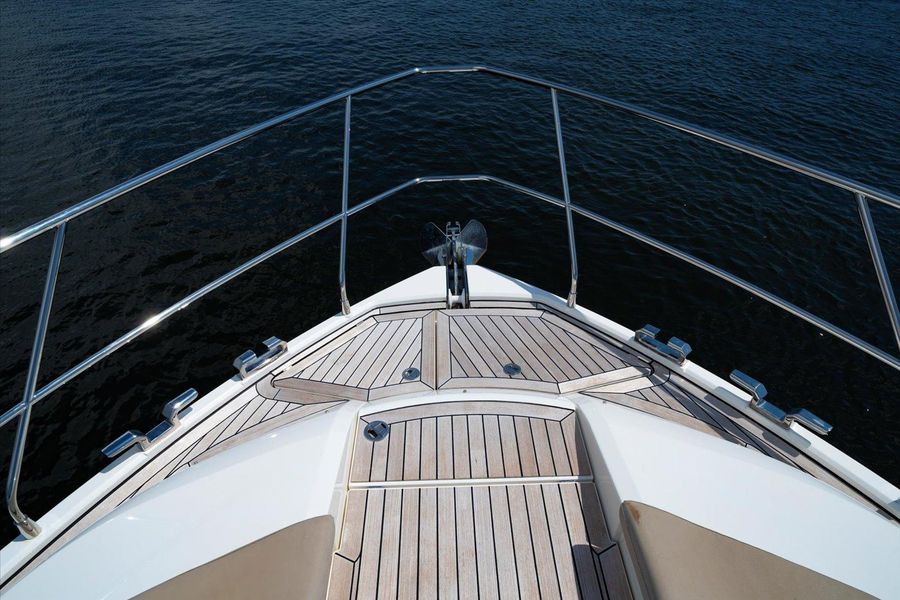 2017 Fairline 53