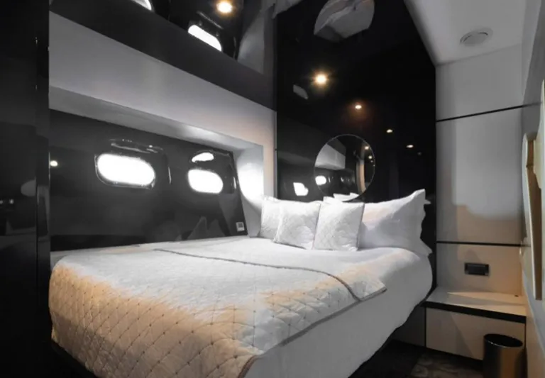 Claremont Yacht Photos Pics 