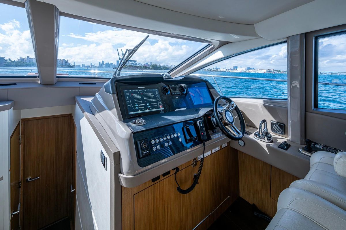 2018 Sea Ray 55 