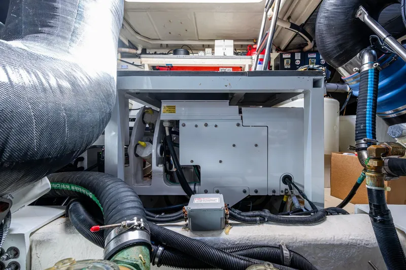  Yacht Photos Pics Engine room of 2018 Sea Ray L550 Fly yacht, showcasing mechanical components and systems.