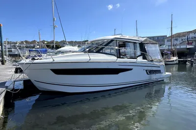 2023 Jeanneau Merry Fisher 895 Offshore