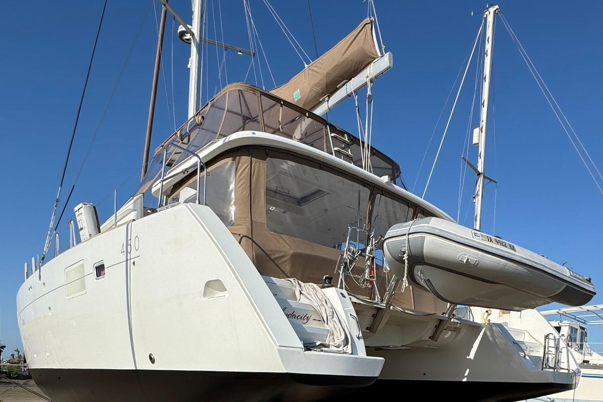 2013 Lagoon 45 