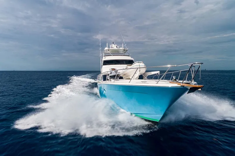 Silky Yacht Photos Pics 