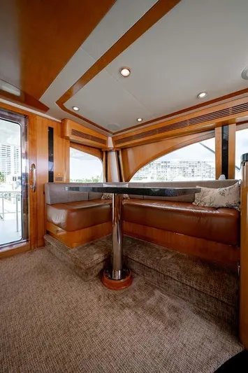 Silky Yacht Photos Pics 