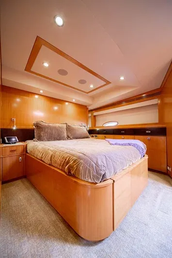 Silky Yacht Photos Pics 