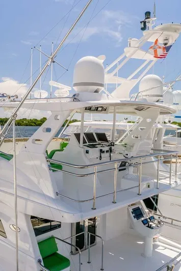 Silky Yacht Photos Pics 