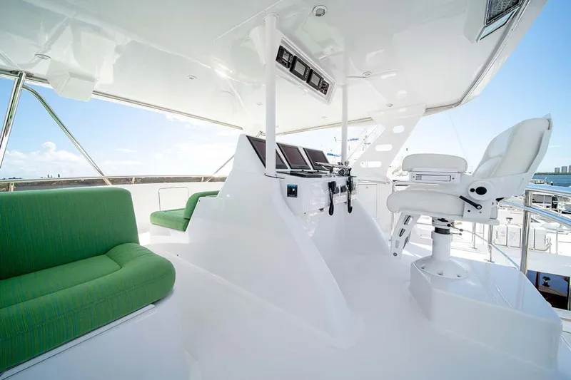 Silky Yacht Photos Pics 