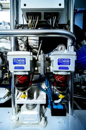 Silky Yacht Photos Pics 