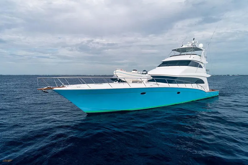 Silky Yacht Photos Pics 