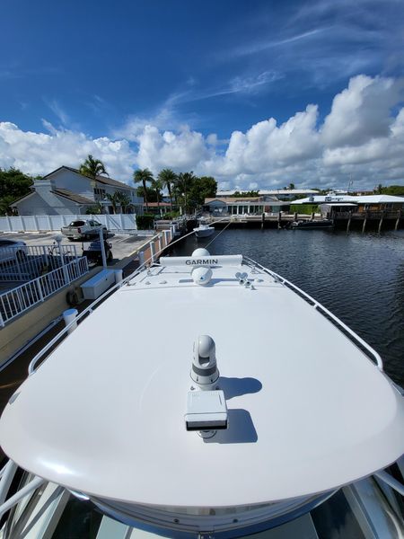 2019 Intrepid 475 Sport Yacht