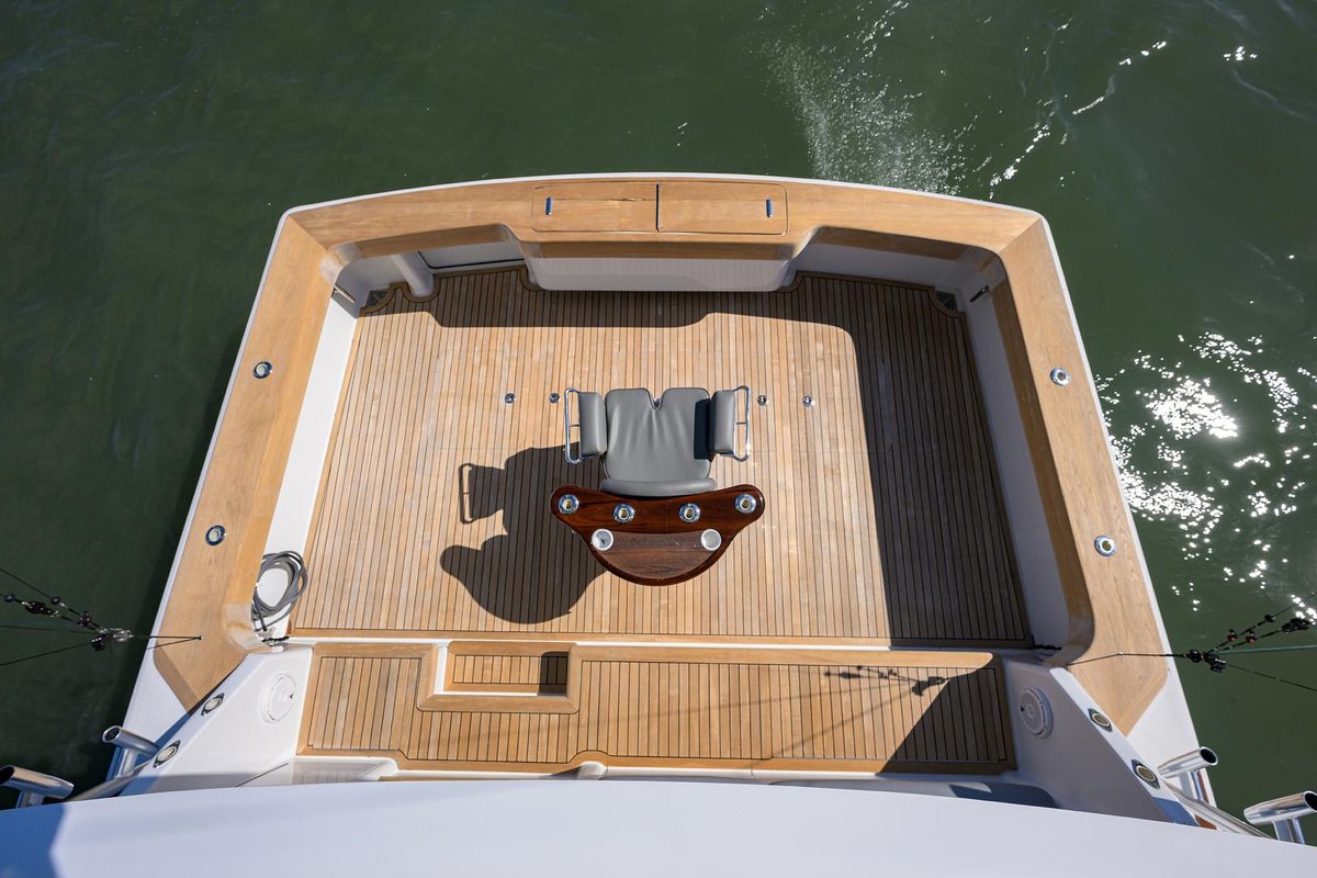 2001 Viking 61 