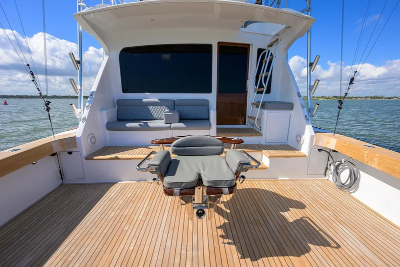 Reel King Yacht Photos Pics Viking 61 Reel King - Cockpit