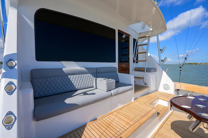 Reel King Yacht Photos Pics Viking 61 Reel King - Cockpit