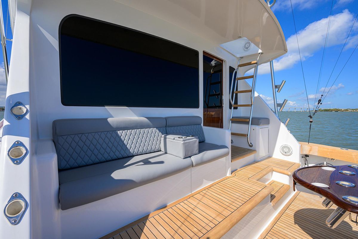 2001 Viking 61 