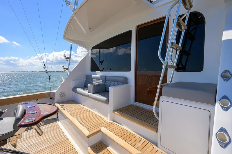 Reel King Yacht Photos Pics Viking 61 Reel King - Cockpit