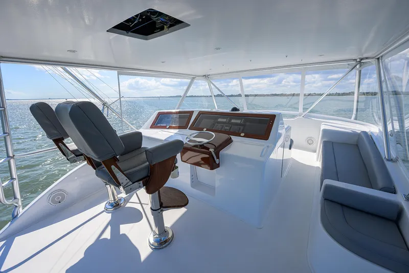 Reel King Yacht Photos Pics Viking 61 Reel King - Flybridge