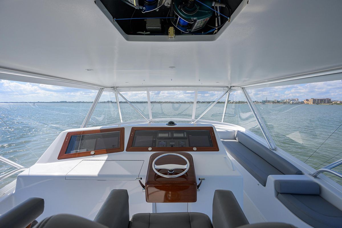 2001 Viking 61 