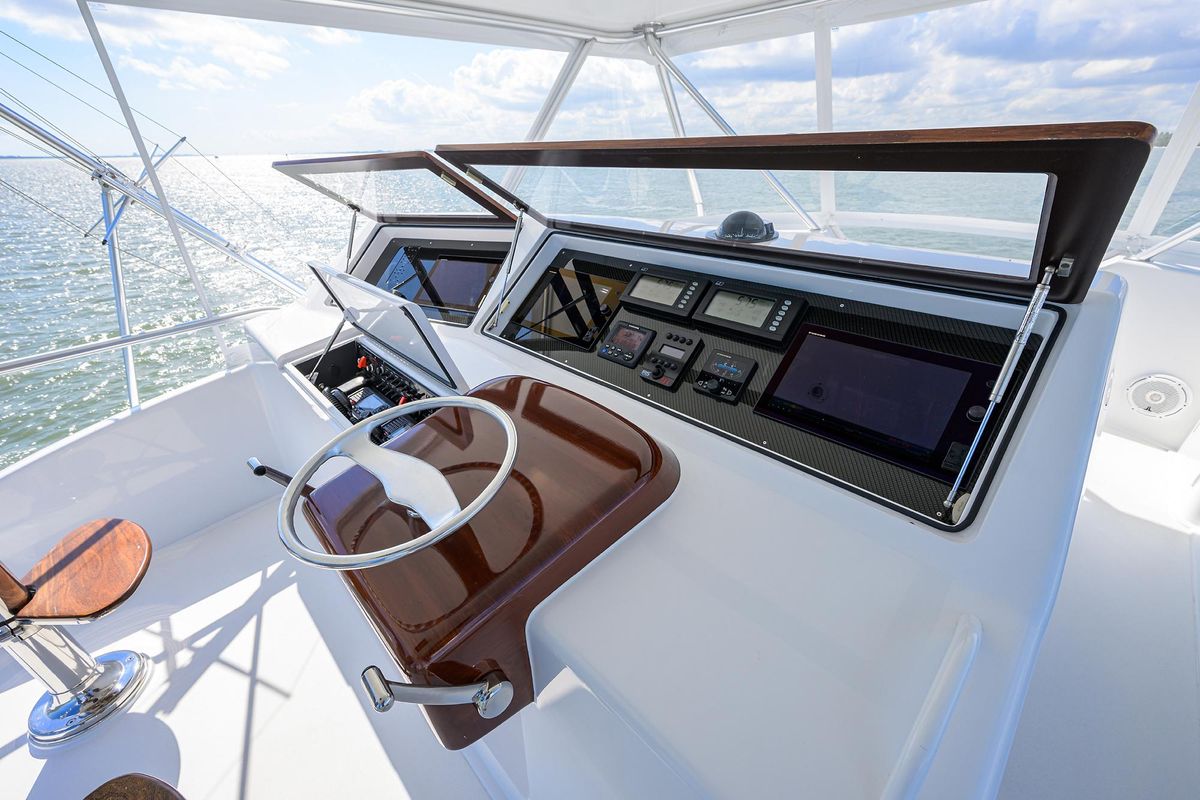 2001 Viking 61 