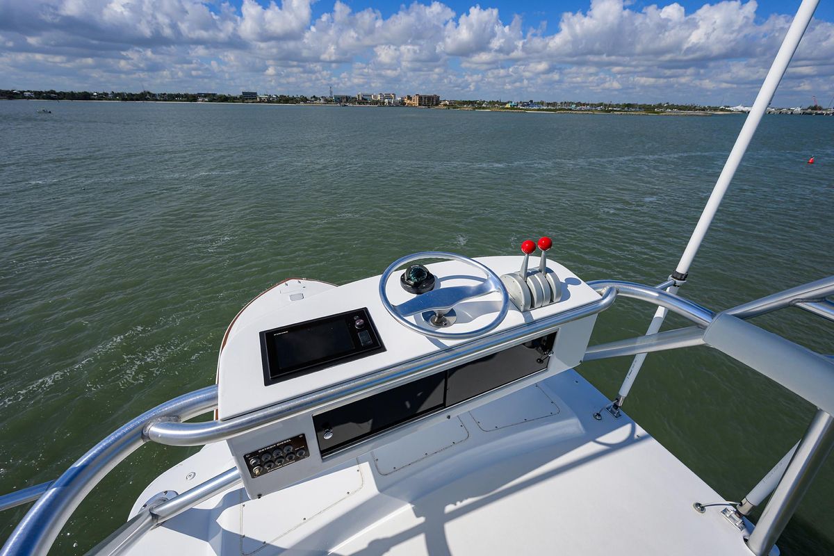 2001 Viking 61 