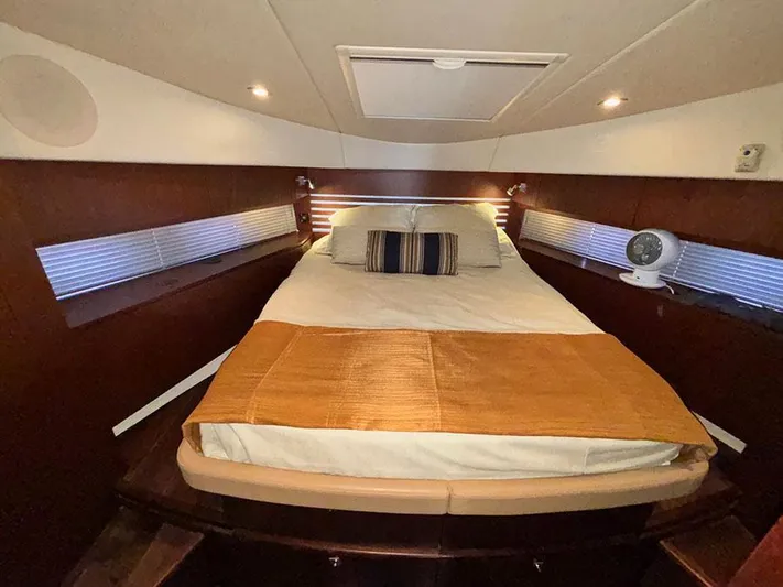  Yacht Photos Pics Luxurious cabin interior of 2013 Sea Ray 450 Sedan Bridge yacht.