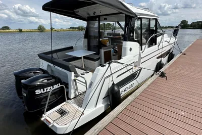 2022 Jeanneau Merry Fisher 895 Offshore
