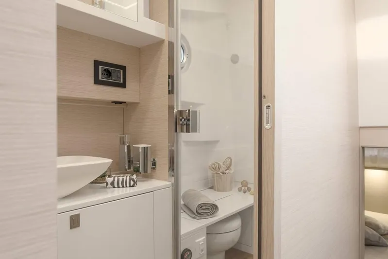  Yacht Photos Pics Manufacturer Provided Image: Manufacturer Provided Image