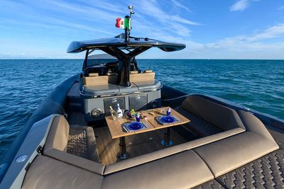 Yacht