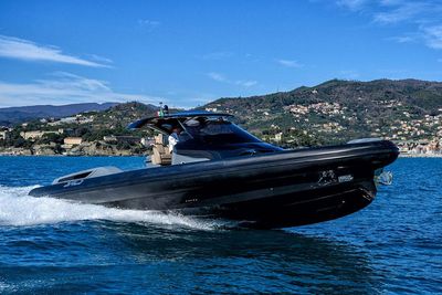 Yacht