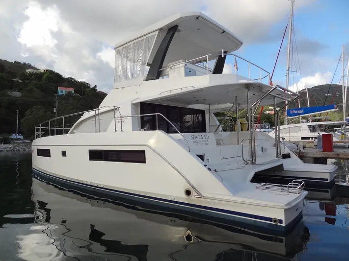 Sea La Vie Yacht Photos Pics Leopard 43PC