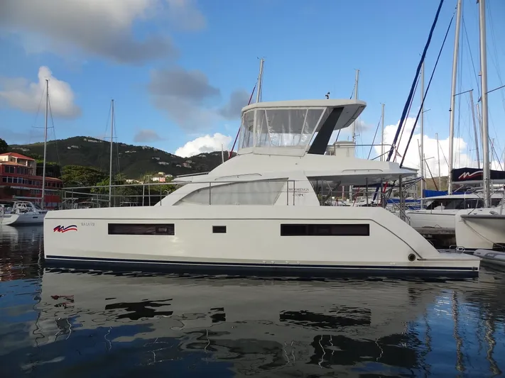 Sea La Vie Yacht Photos Pics Leopard 43PC