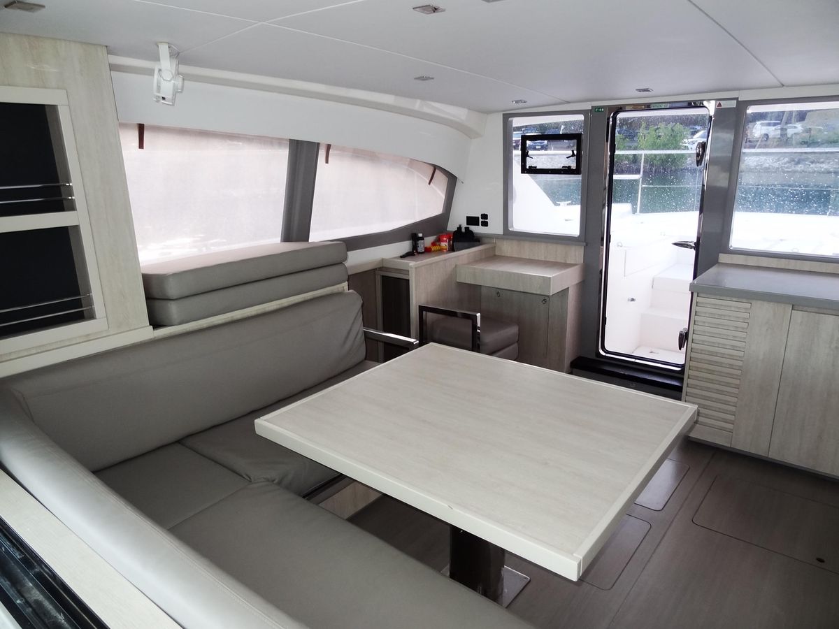 2018 Leopard 43 