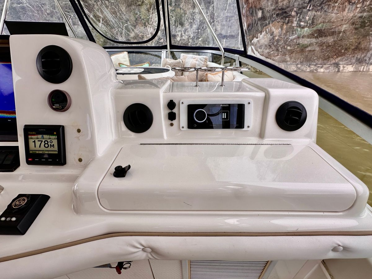 2005 Sea Ray 52 