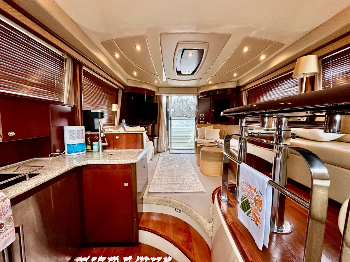2005 Sea Ray 52 