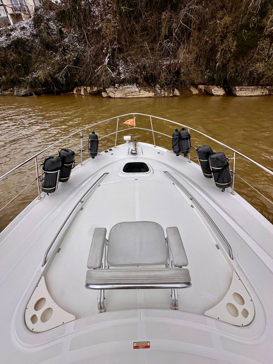 2005 Sea Ray 52 