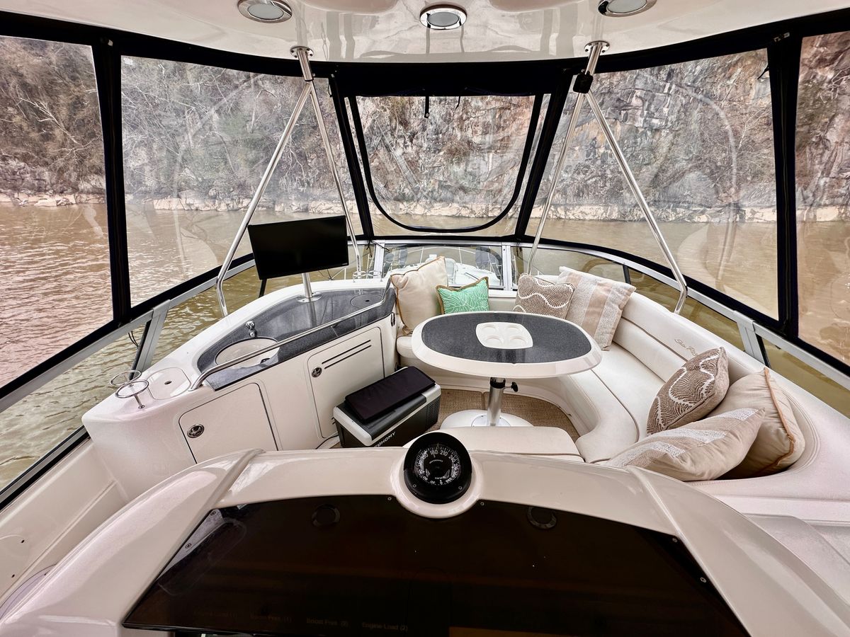 2005 Sea Ray 52 
