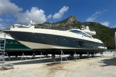 Azimut 86S