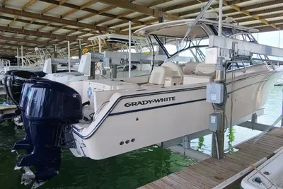 Grady-White Freedom 307