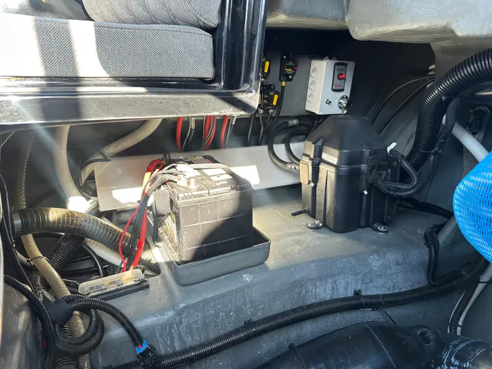  Yacht Photos Pics 2020 Technohull SEADNA 999 G5 ST engine compartment with battery and wiring.