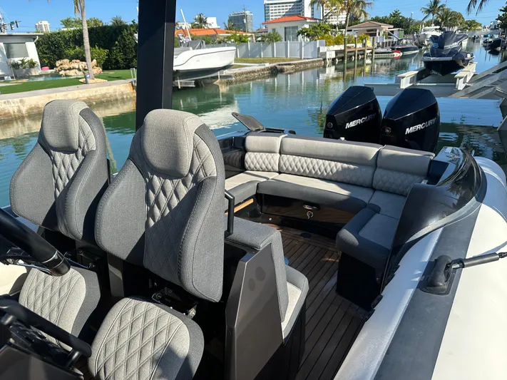  Yacht Photos Pics 2020 Technohull SEADNA 999 G5 ST boat with luxurious seating and dual Mercury engines.