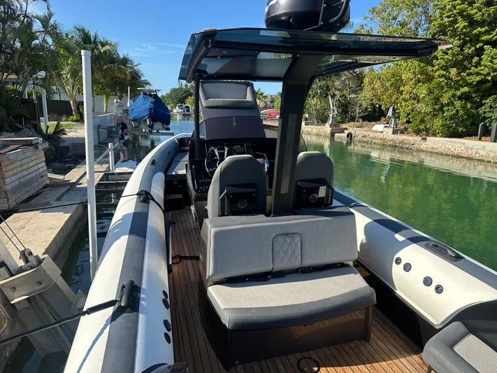  Yacht Photos Pics 2020 Technohull SEADNA 999 G5 ST boat docked on a sunny day.