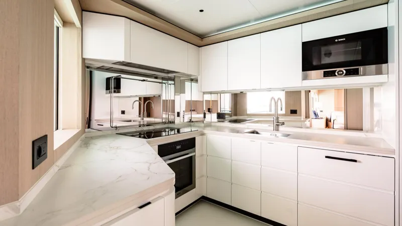 Moonen 110 Mustique Yacht Photos Pics 