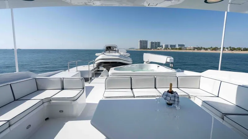 Well Done Yacht Photos Pics 2000 Burger Flush Deck My - Image 16