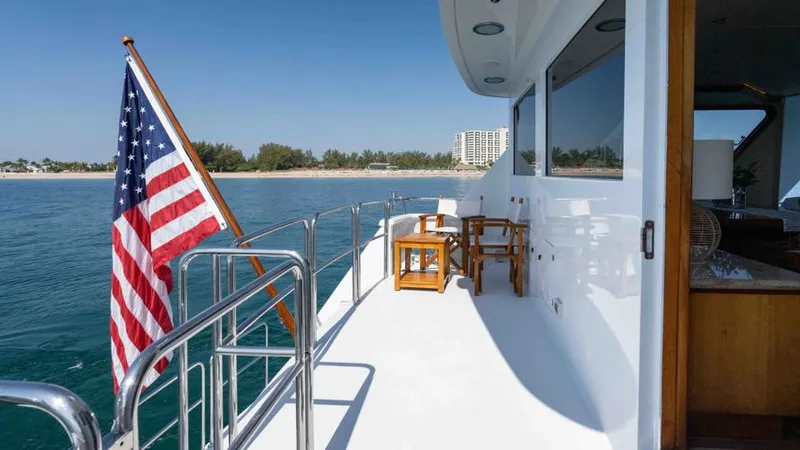 Well Done Yacht Photos Pics 2000 Burger Flush Deck My - Image 34