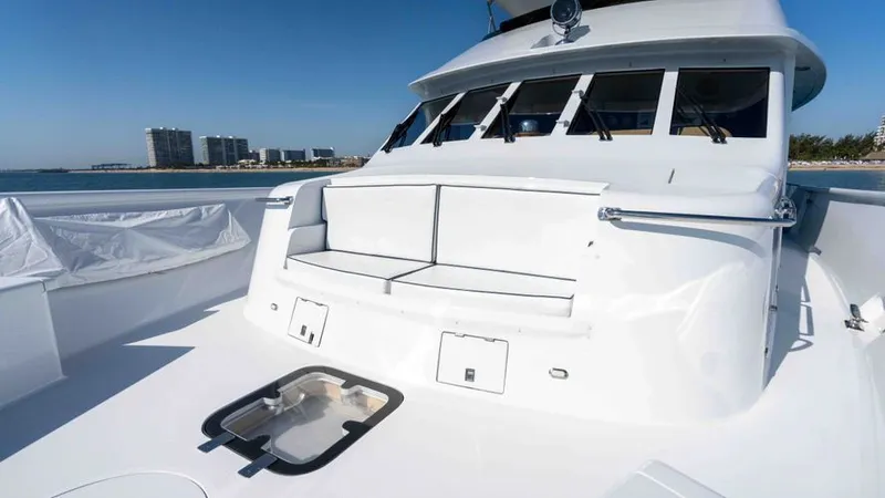 Well Done Yacht Photos Pics 2000 Burger Flush Deck My - Image 29