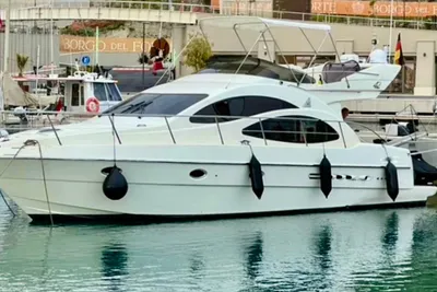 2003 Azimut 42