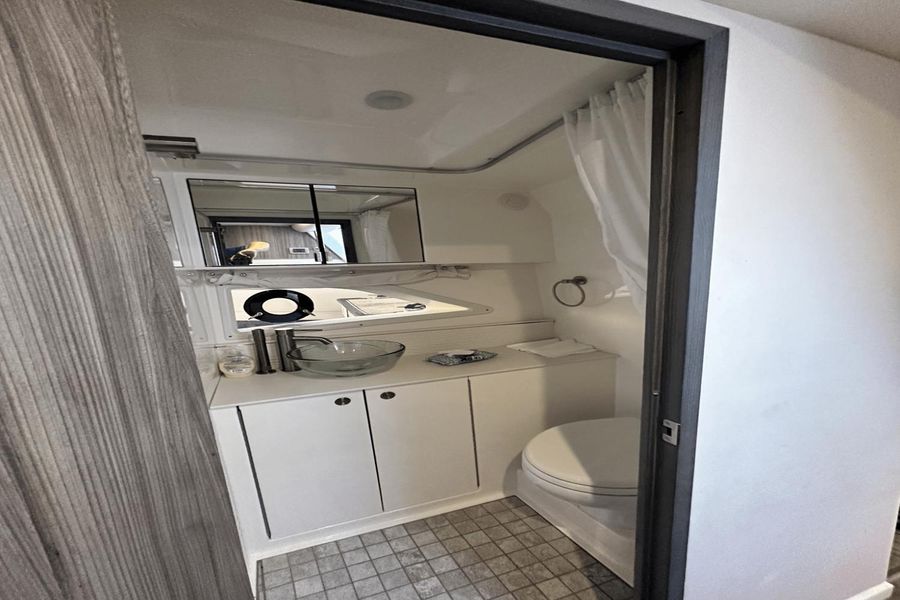 2022 Sea Ray 320 DA OB