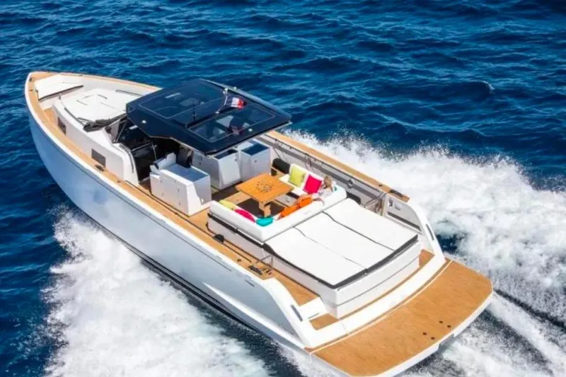  Yacht Photos Pics 2023 Pardo Yachts 50 cruising on open sea, showcasing luxury and modern design.
